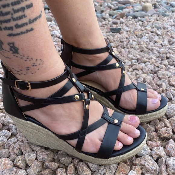 New Black Strappy Gold Espadrille Sandal Wedges - Picture 2 of 8